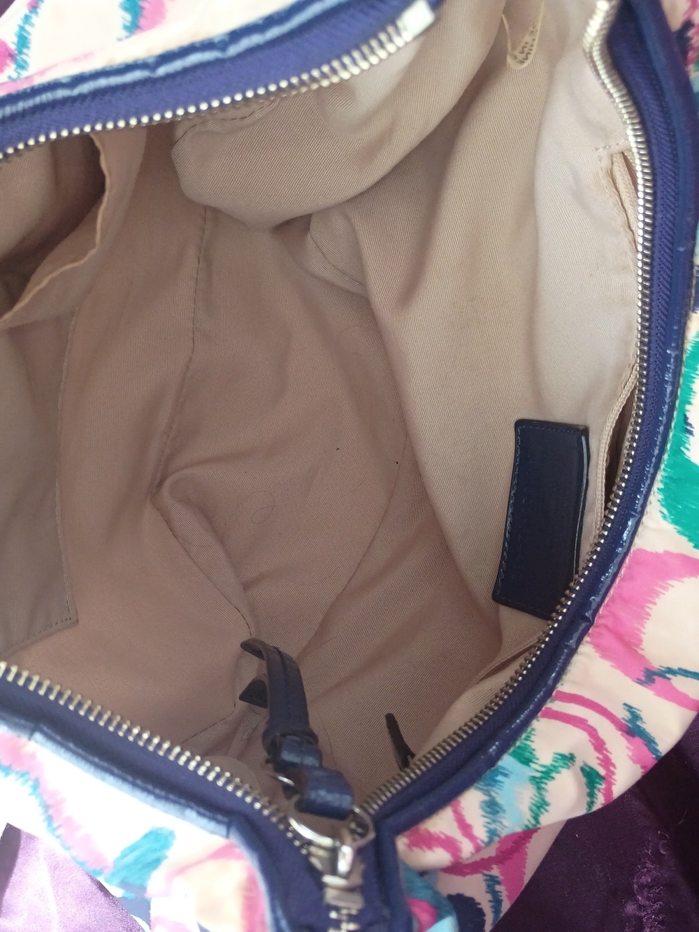 Coach Ikay Scribble Bag - Picture 14 of 16